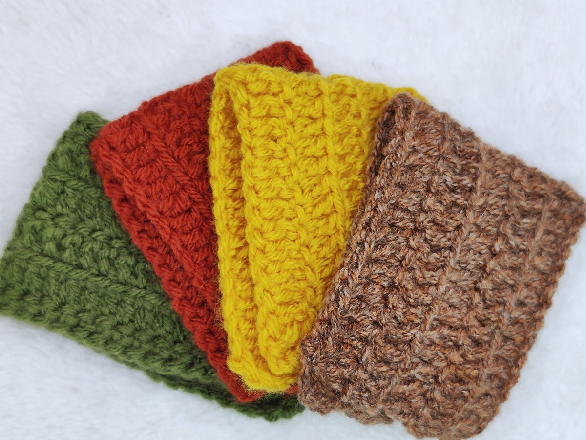 Dollhouse Miniature Throw and Pillows Combo Decor Fall, Holidays