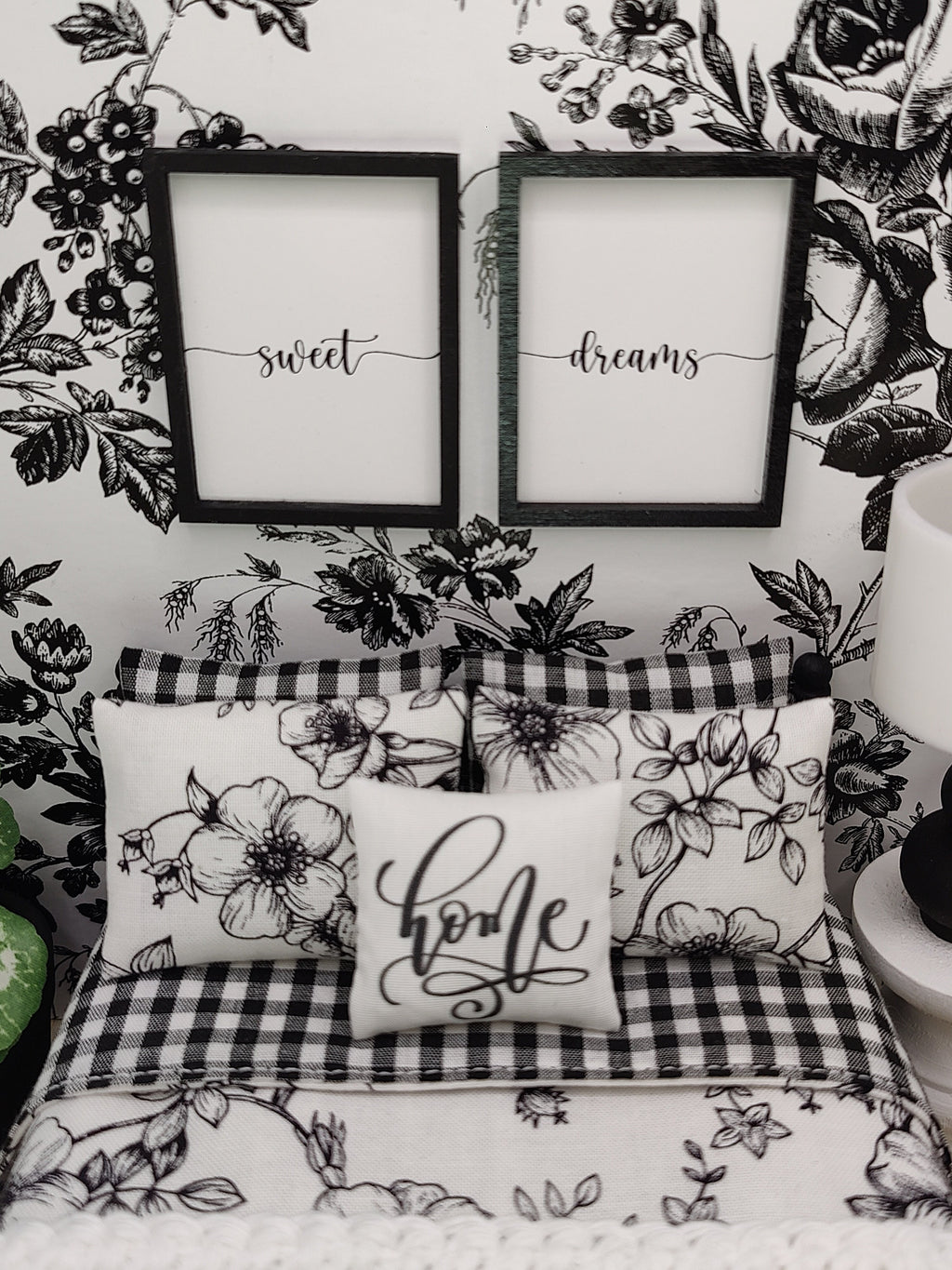 Miniature Dollhouse Black & White Floral Plaid Bedding Set for Modern Farmhouse Dollhouse