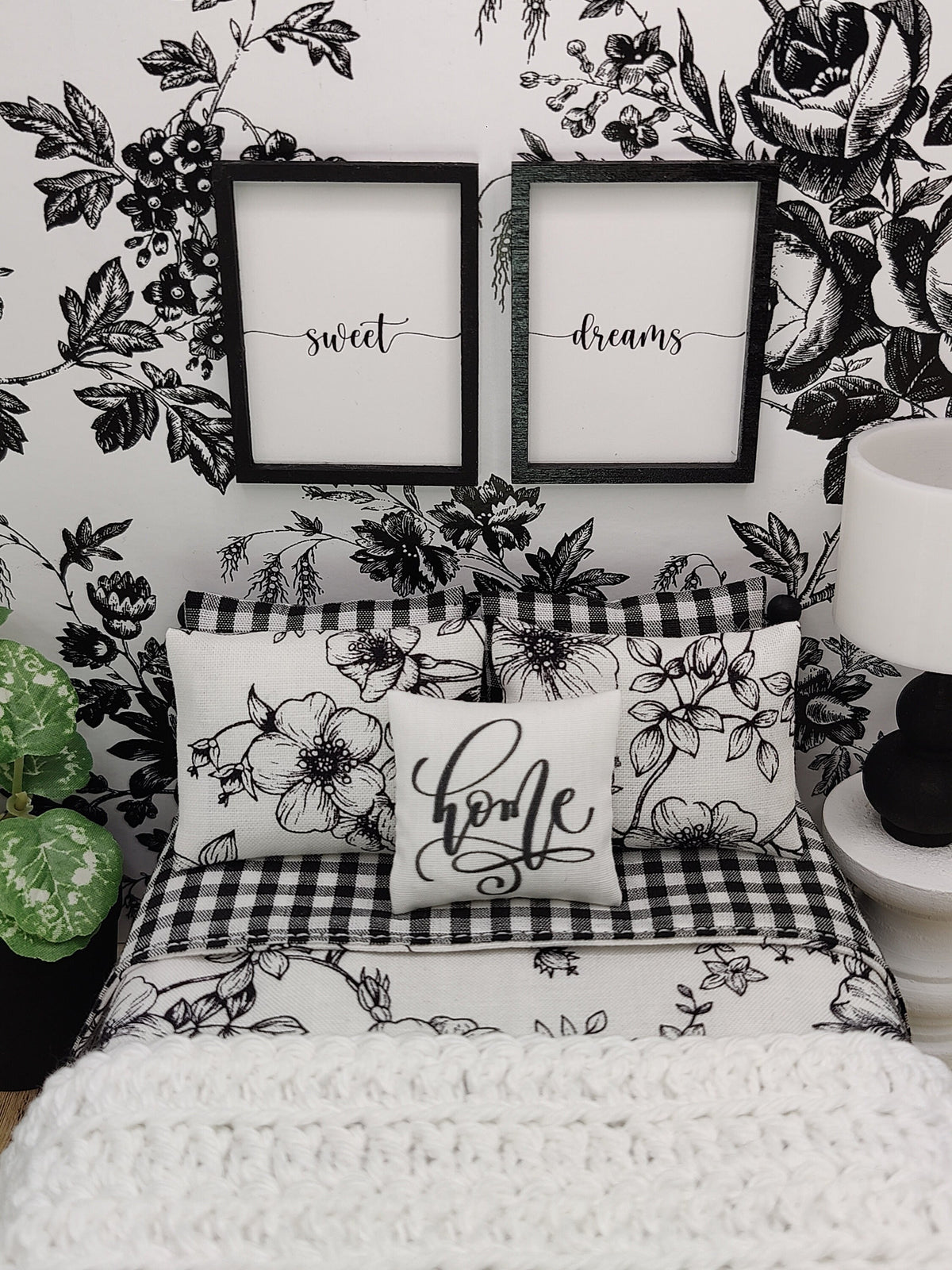 Miniature Dollhouse Black & White Floral Plaid Bedding Set for Modern Farmhouse Dollhouse