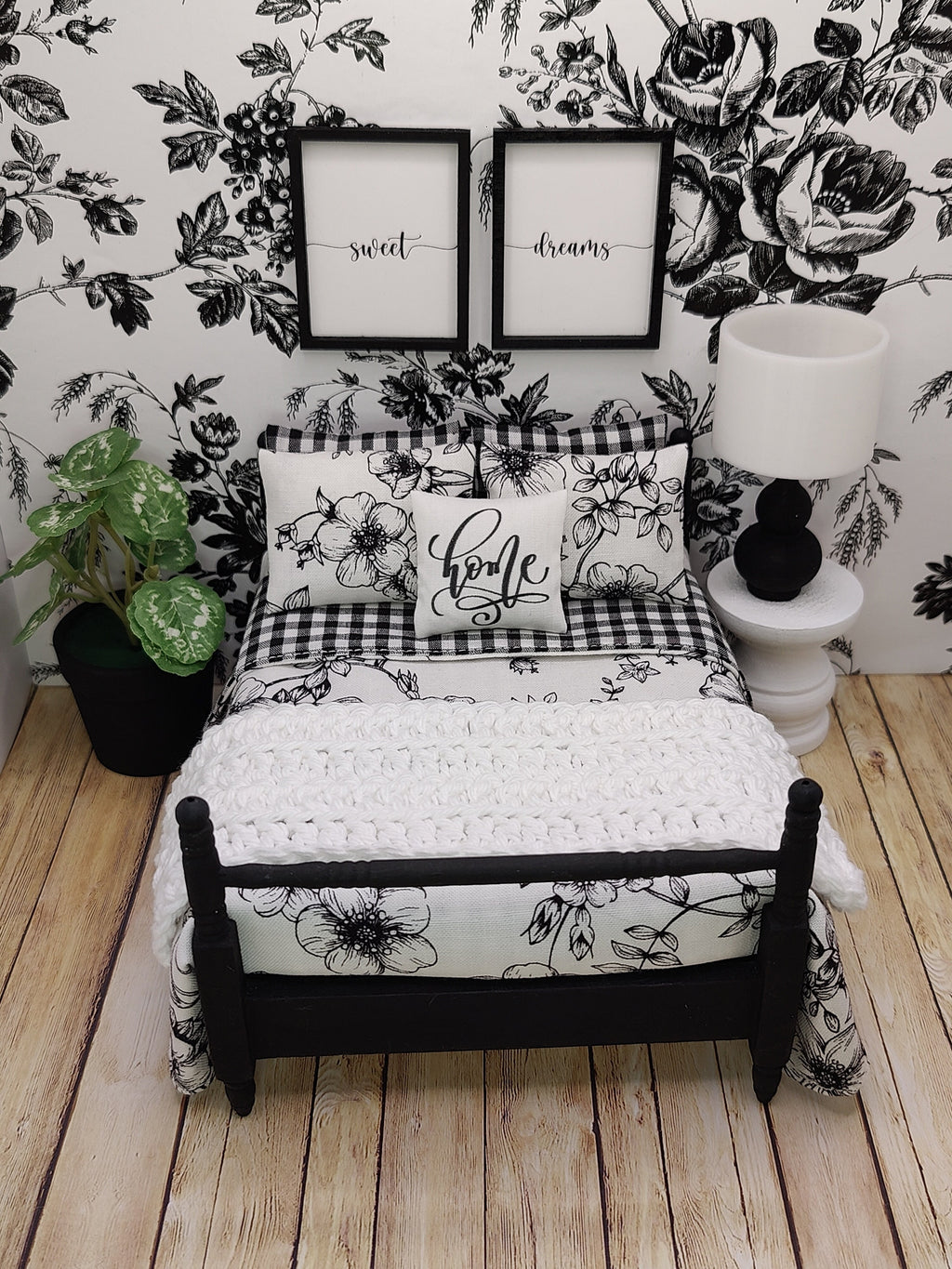 Miniature Dollhouse Black & White Floral Plaid Bedding Set for Modern Farmhouse Dollhouse